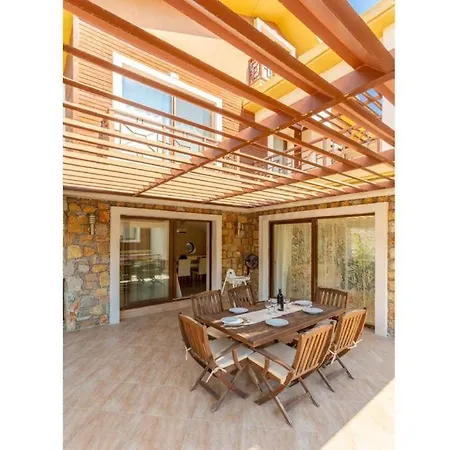 Deniz Ve Doga Manzarali 4+2 Dilara Villa Göcek